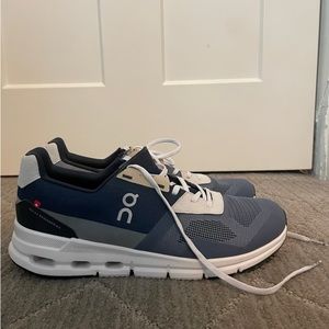 Like new mens on cloud